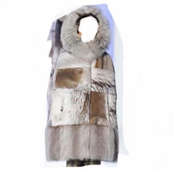 MONCLER GAMME ROUGE GIAMBATTISTA VALLI FUR HOODED CAPE 
One Size Fits Most - Picture 13 of 14